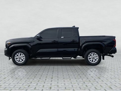Certified 2024 Toyota Tacoma SR5 image 2