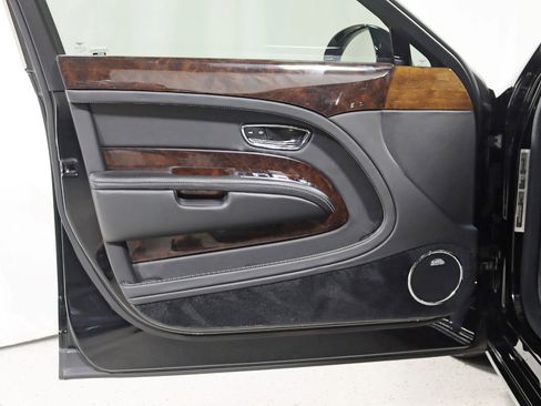 Used 2016 Bentley Mulsanne Speed image 34