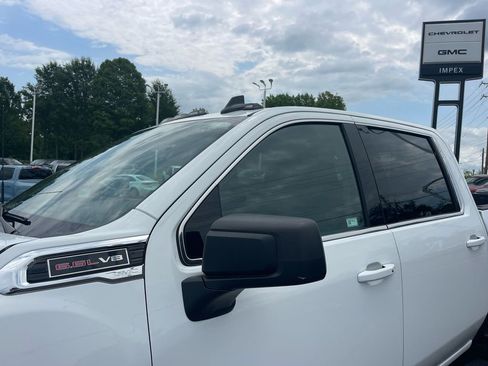 Used 2023 GMC Sierra 2500 SLE image 31