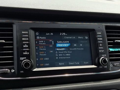 Used 2021 Kia Sedona EX FWD image 16