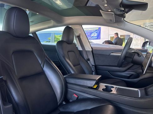 Used 2023 Tesla Model 3 Standard Range RWD image 31