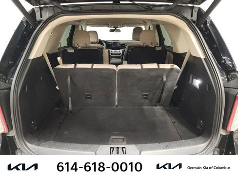 Used 2020 Ford Explorer XLT w/ Equipment Group 202A image 21