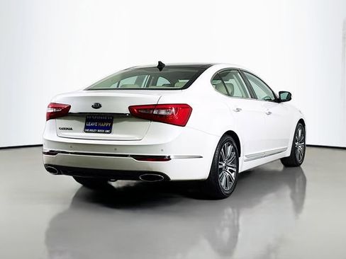 Used 2016 Kia Cadenza Premium w/ Luxury Package image 7