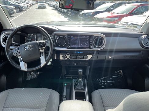 Certified 2022 Toyota Tacoma SR5 image 15