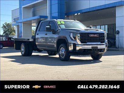 Used 2024 GMC Sierra 3500 Pro w/ Convenience Package