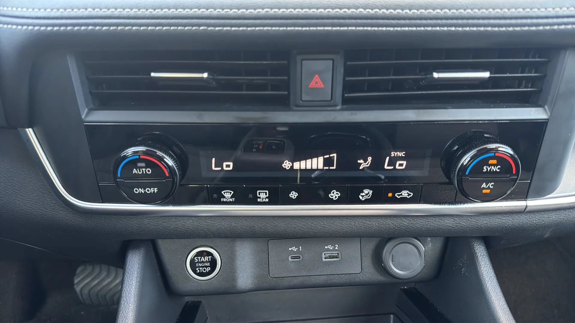 Used 2023 Nissan Rogue SV FWD image 13