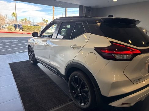 Used 2024 Nissan Kicks SR w/ SR Premium Package image 9