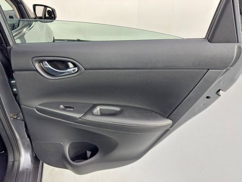 Used 2019 Nissan Sentra S image 36