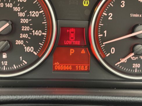 Used 2011 BMW 328i Convertible RWD image 33