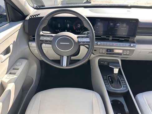Used 2025 Hyundai Kona SEL image 10
