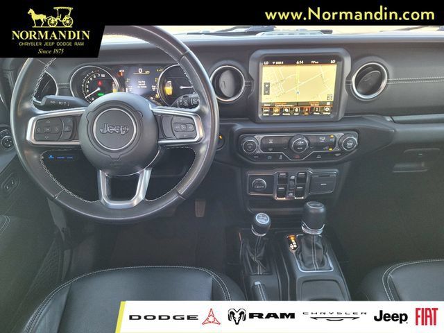 Used 2022 Jeep Wrangler Unlimited Sahara AWD/4WD image 7