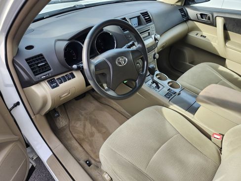 Used 2010 Toyota Highlander 4WD image 4