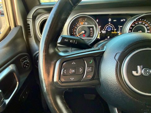 Used 2021 Jeep Wrangler Sport AWD/4WD image 19