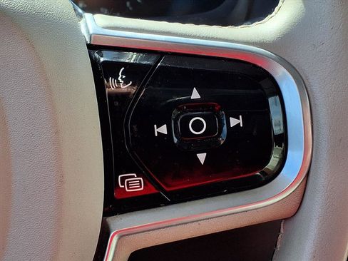 Used 2019 Volvo XC90 T6 Inscription w/ Luxury Package image 16