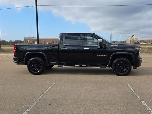 Used 2021 Chevrolet Silverado 2500 High Country w/ Z71 Off-Road Package image 9