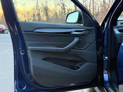 Used 2017 BMW X1 xDrive28i image 9