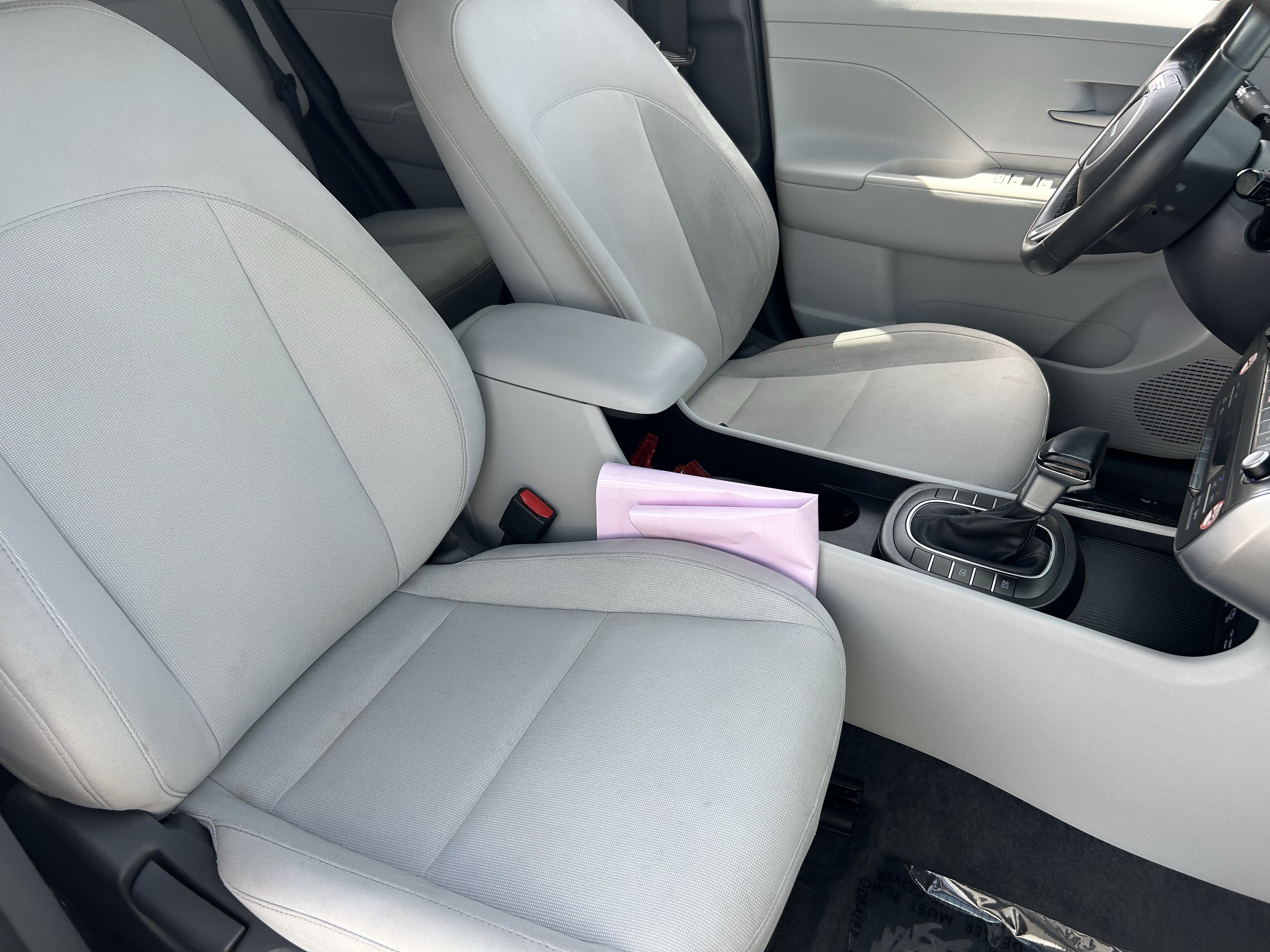 Used 2025 Hyundai Kona SEL FWD image 11