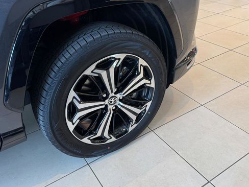 New 2025 Toyota RAV4 SE image 8