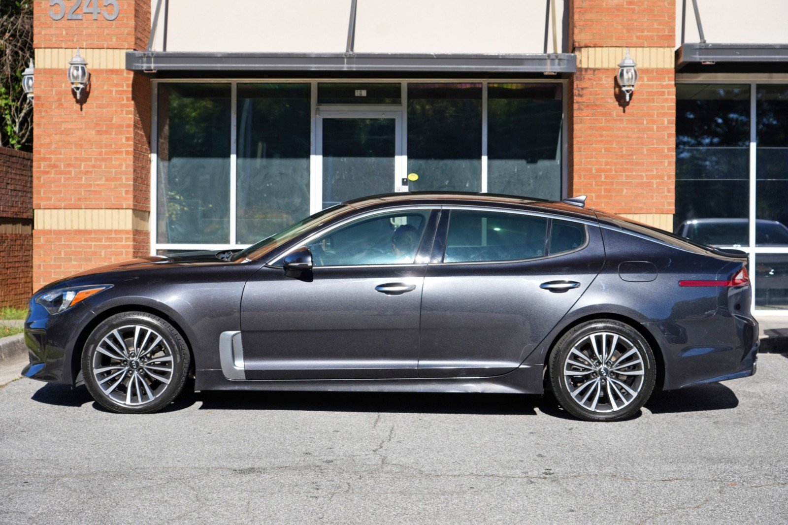 Used 2019 Kia Stinger AWD/4WD image 44
