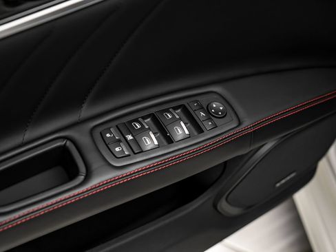 Used 2023 Maserati Ghibli Modena RWD image 45