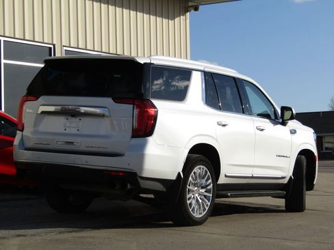 Used 2023 GMC Yukon Denali image 3