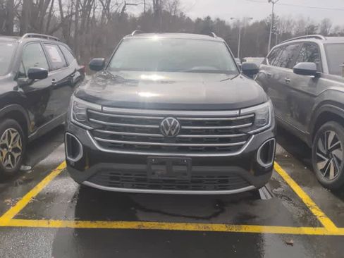 Used 2024 Volkswagen Atlas SE image 3