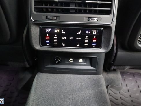 Used 2025 Audi RS Q8 performance image 29