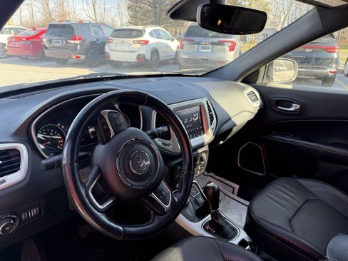 Used 2021 Jeep Compass Latitude image 12