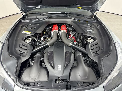 Certified 2019 Ferrari GTC4Lusso T image 21