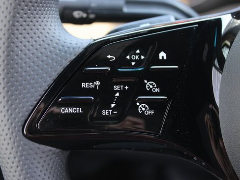 Used 2025 Mercedes-Benz Sprinter 2500 image 14