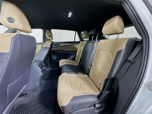 New 2026 Volkswagen Atlas Cross Sport SE image 17