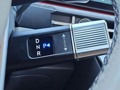 Used 2025 Hyundai Santa Fe Calligraphy image 12