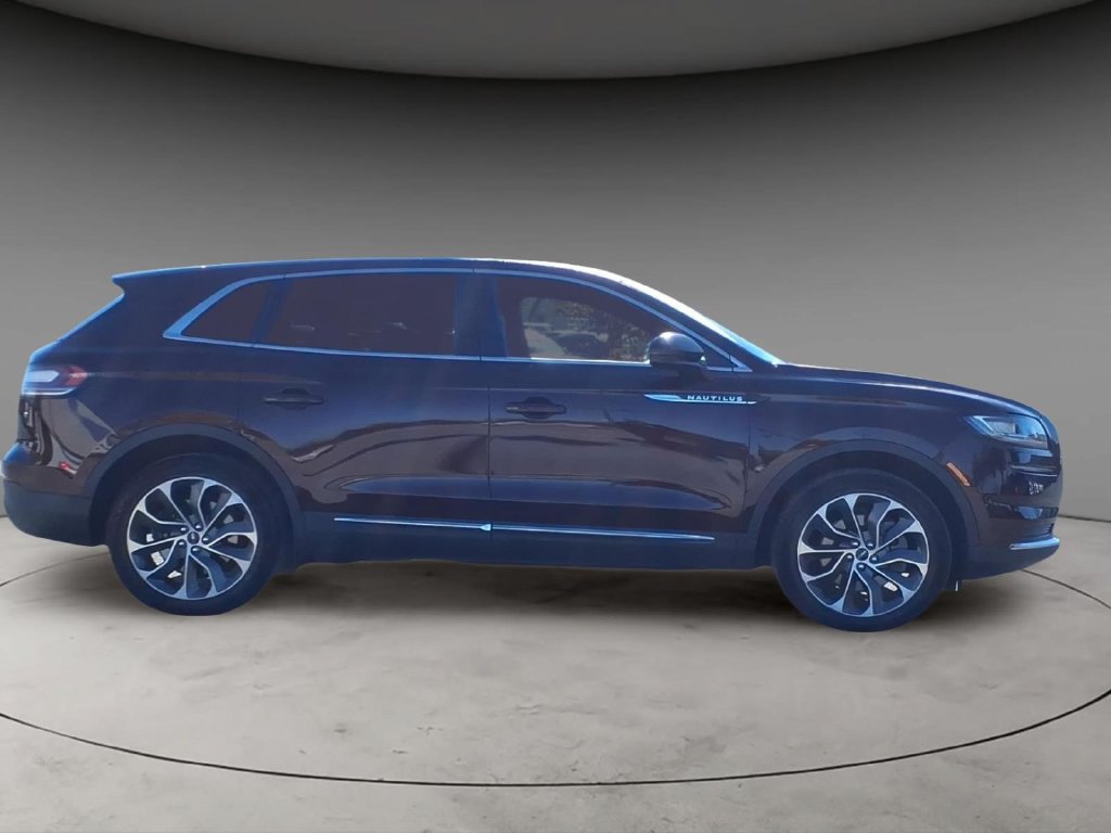 Used 2023 Lincoln Nautilus Reserve w/ Luxury Package AWD/4WD image 9