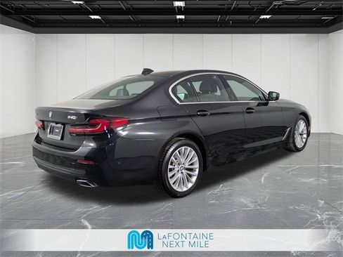 Used 2021 BMW 540i xDrive w/ Premium Package image 5