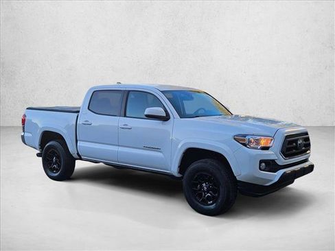 Used 2022 Toyota Tacoma SR5 image 3
