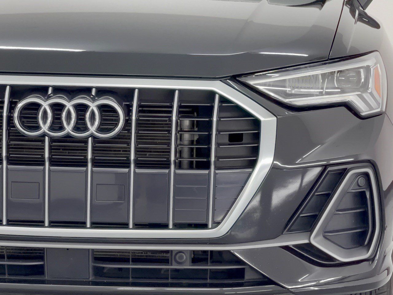 Used 2025 Audi Q3 2.0T Premium AWD/4WD image 12