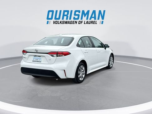 Used 2025 Toyota Corolla LE FWD image 8
