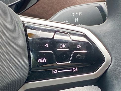 Certified 2025 Volkswagen ID.4 Pro RWD image 6