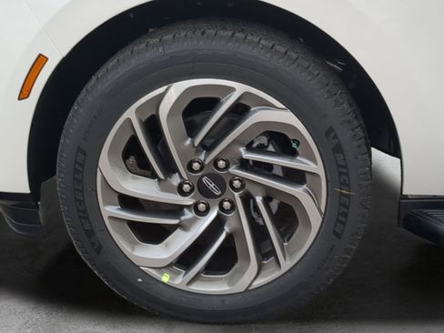 New 2026 Lincoln Navigator Premiere AWD/4WD image 9