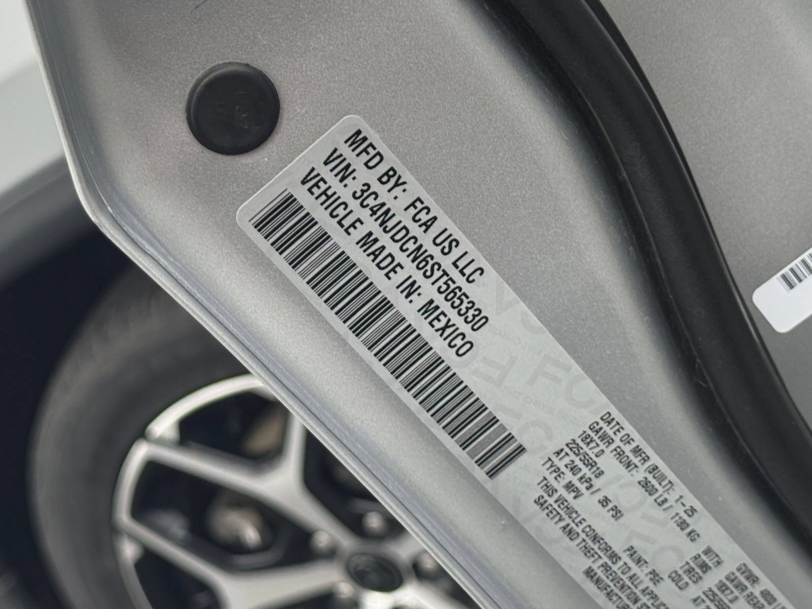 Used 2025 Jeep Compass Limited AWD/4WD image 29