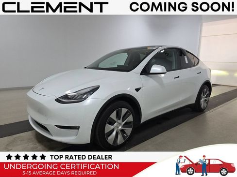 Used 2021 Tesla Model Y Long Range AWD/4WD image 1