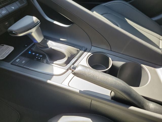New 2026 Hyundai Elantra SEL Sport FWD image 16