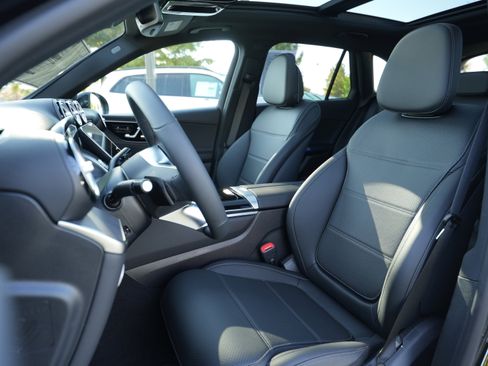 New 2026 Mercedes-Benz GLC 300 4MATIC image 32