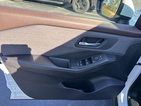 Used 2021 Nissan Rogue SV image 20