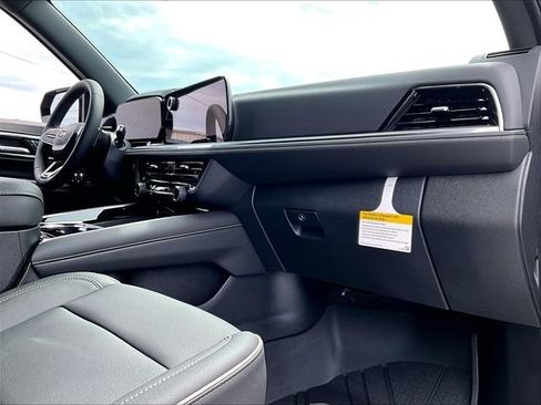 New 2026 Chevrolet Tahoe Premier AWD/4WD image 9