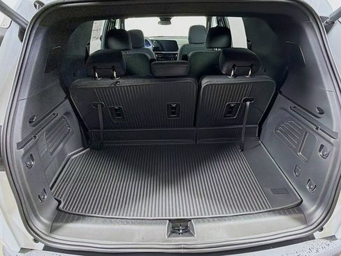 New 2026 Chevrolet Traverse LT w/ LPO, Floor Liner Package AWD/4WD image 21
