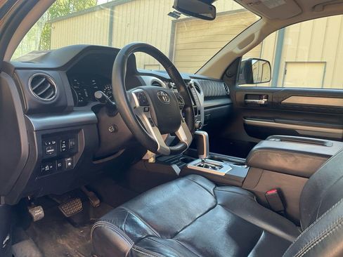 Used 2018 Toyota Tundra Platinum image 15