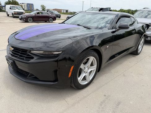Used 2019 Chevrolet Camaro LT RWD image 1