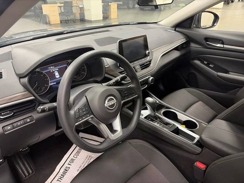 Used 2023 Nissan Altima 2.5 SV FWD image 15