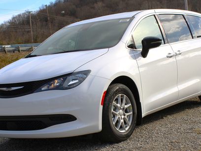 New 2026 Chrysler Voyager LX